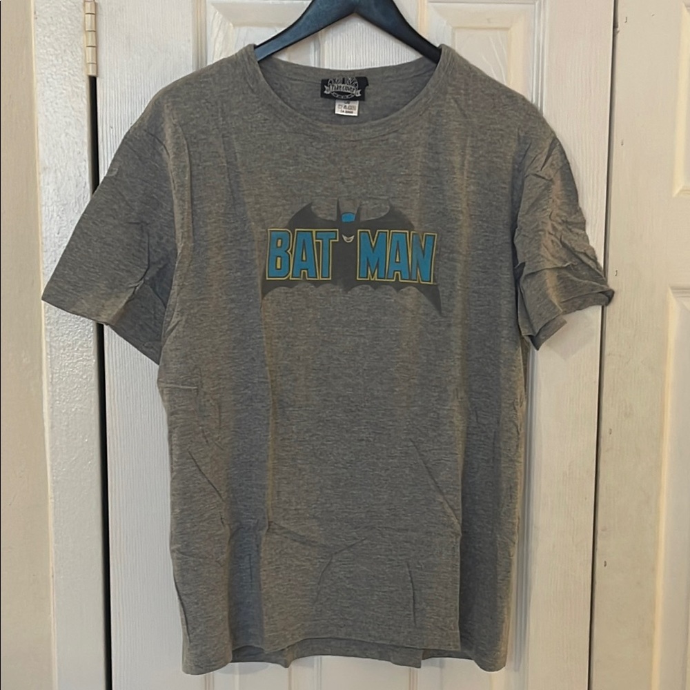 DC Comics 2006 Batman T-Shirt Size Large In Gray/Blue